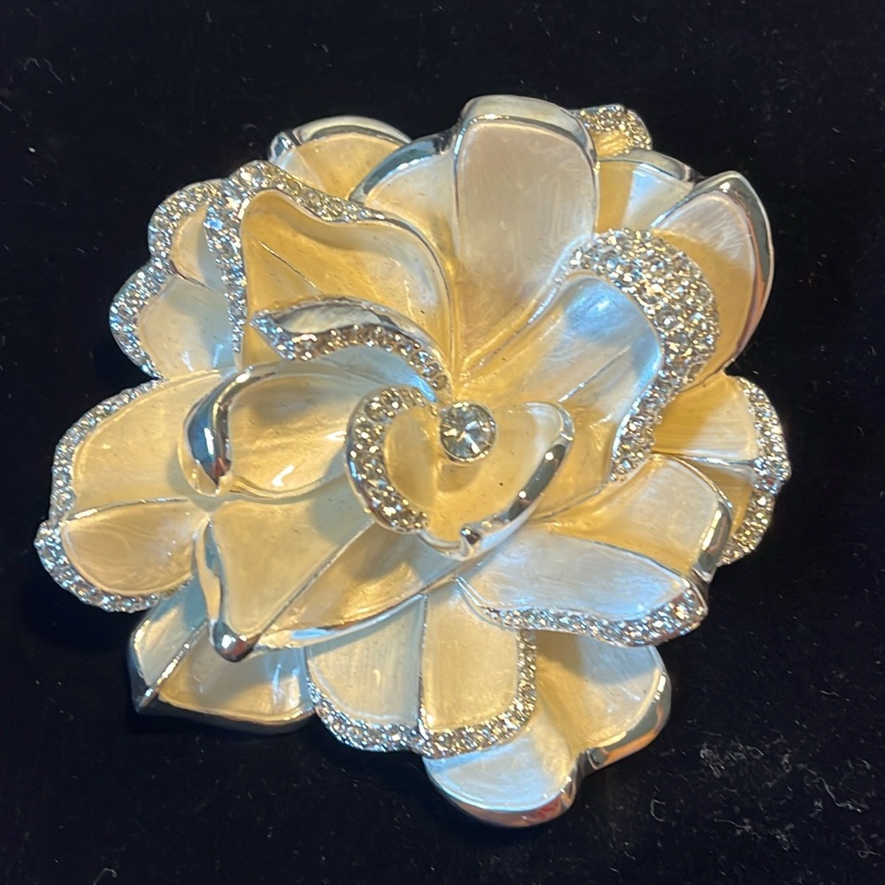 Joan Rivers LIMITED EDITION Ivory Pave Gardenia Swarovski Crystal Pin Brooch